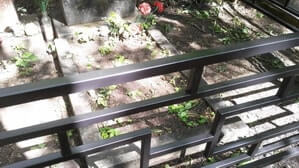 Красим сложные ограды